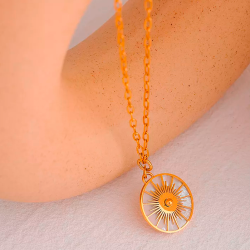 collier silus astrée astre astro pendentif chaine or gold cou bijoux jewelry accessoire tahiti fenua shopping