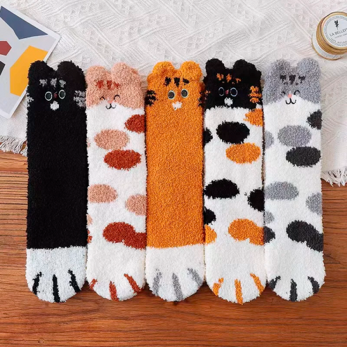 chaussettes fluffy cat chat doux confortable socks bien au chaud cocooning tahiti fenua shopping